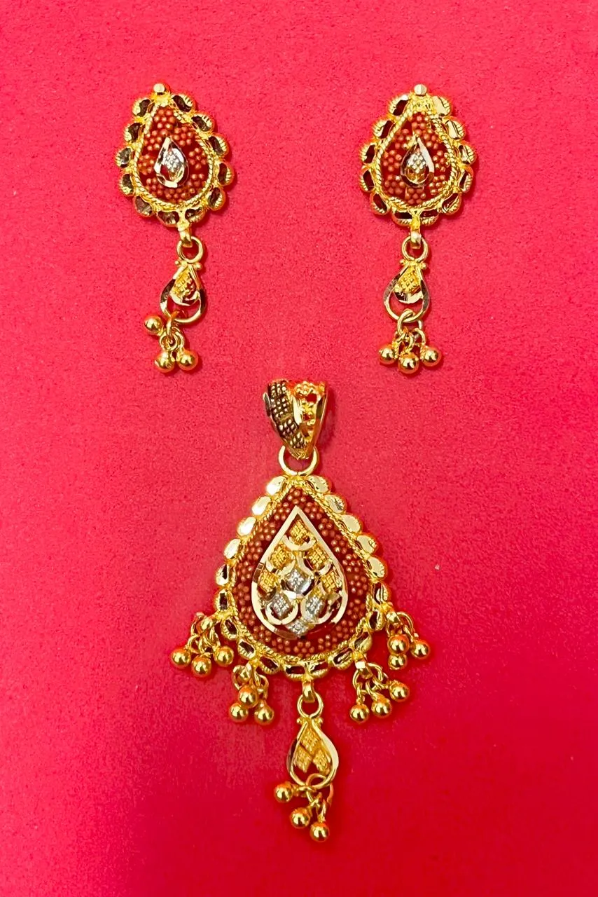 22 KT Gold Designer Colorful Pendant Set (D102)